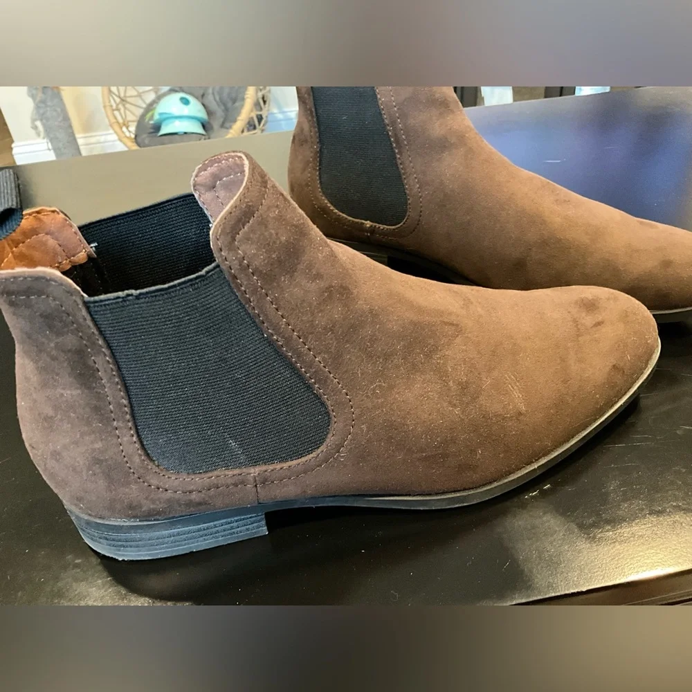 Men's Brown Suede Chelsea Boots - Picture 2 of 3
